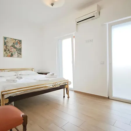 Daire Domus Arianna Bari