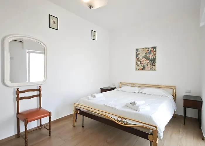 Domus Arianna 아파트 *